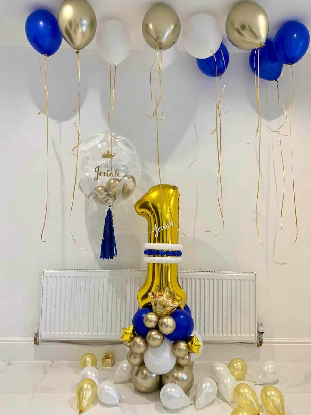 bubble-age-column-10-ceiling-ballons-floor-balloons