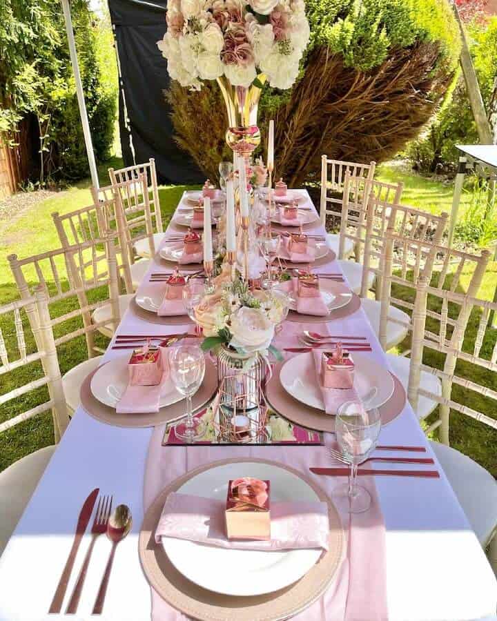 private-dining-pink-and-pallet-package-5