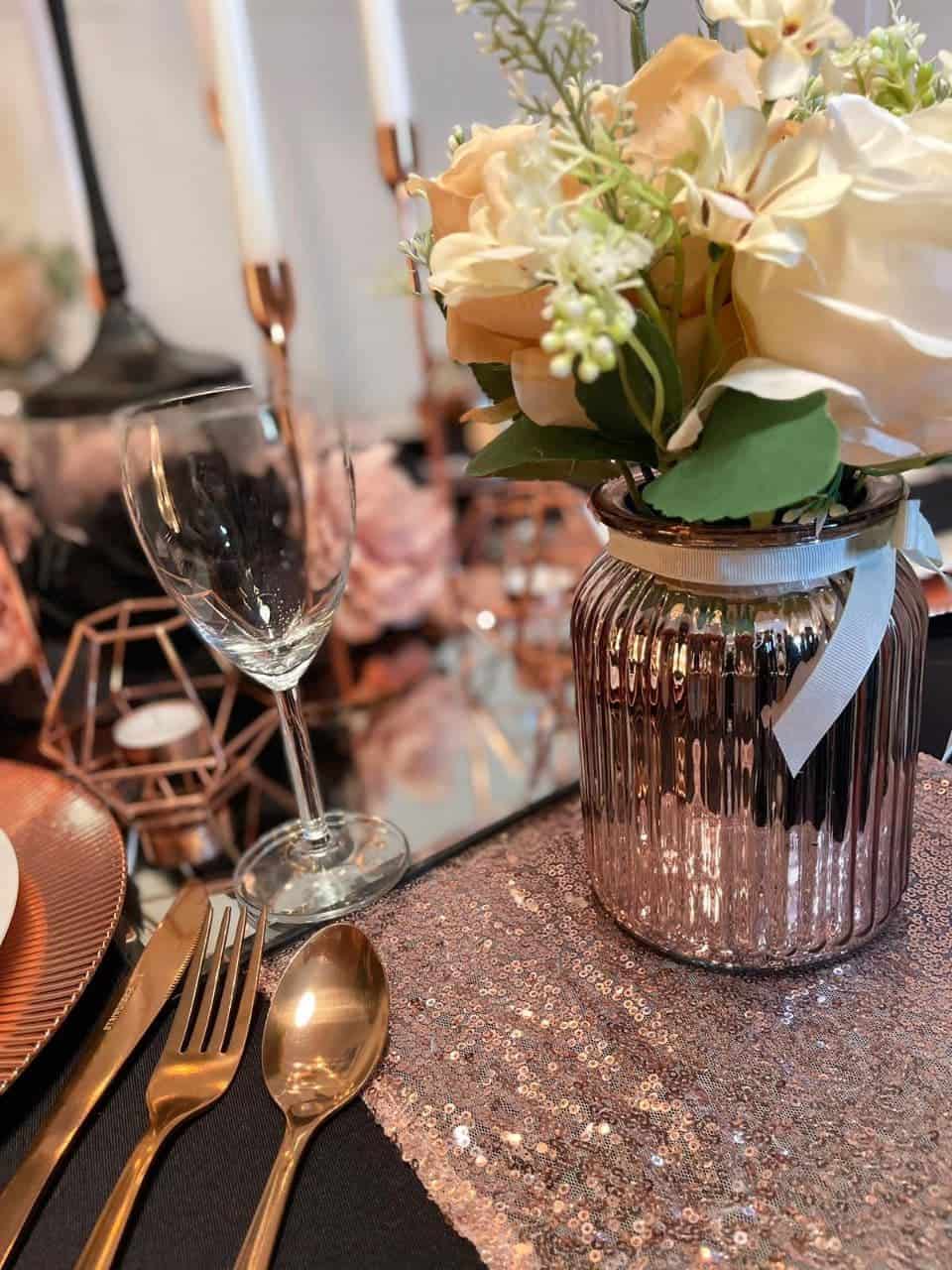 private-dining-rose-gold-black-3